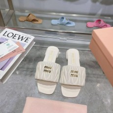 미우미우 퀼팅 양가죽 플랫 샌들 슬리퍼 001-205980