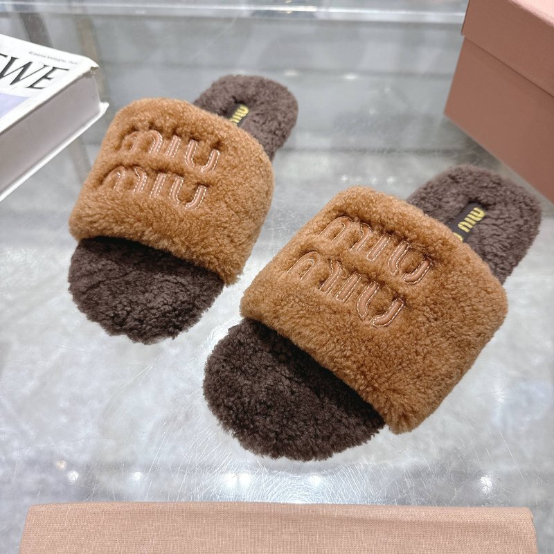 MIUMIU 클래식 가을 겨울 레터 퍼 슬리퍼 001-206012