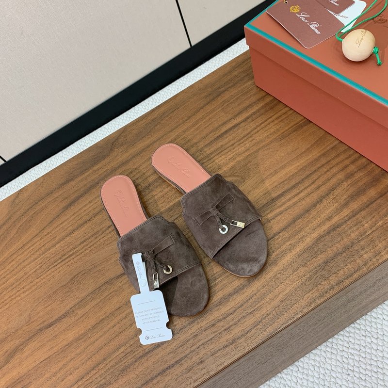 로로 피아나 양경 플랫 슬리퍼 001-206087