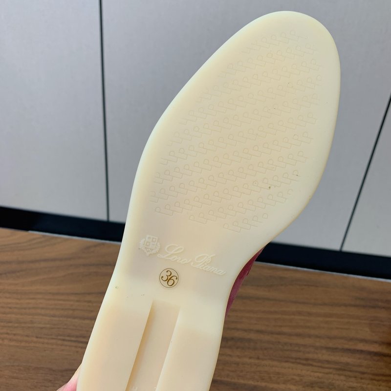 로로 피아나 스파이딩 스웨이드 로퍼 001-206205