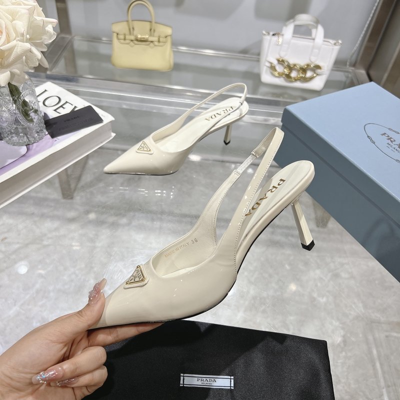 프라다 뾰족한 발가락 페이던트 하이힐 샌들 001-206339