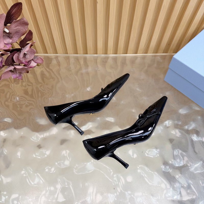 프라다 뾰족한 발가락 오픈토 하이힐 001-206489