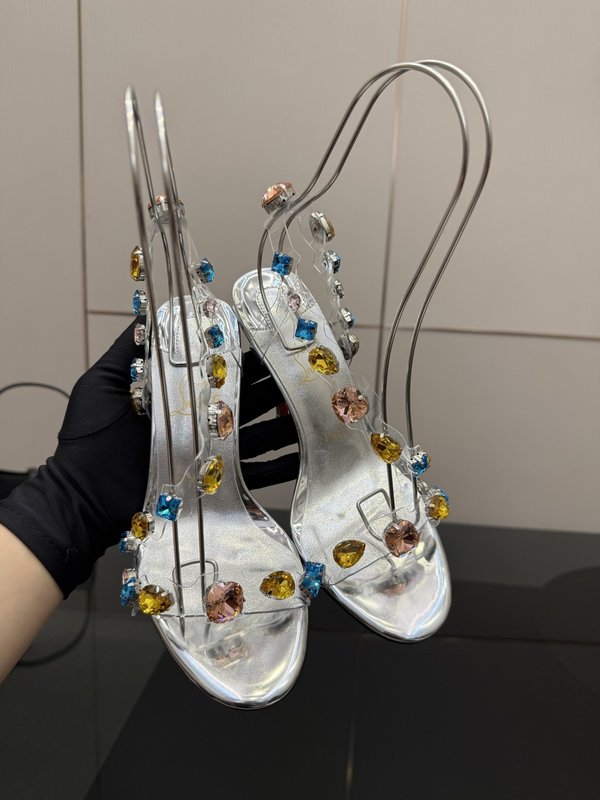 루부탱 거울 광택 페이턴트 원 스트랩 하이힐 001-206701