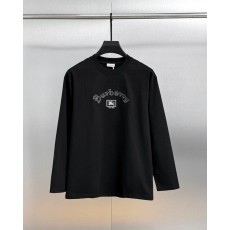 버버리 클래식 자수 라운드넥 긴팔 티셔츠 001-206845