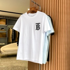 버버리 TB 로고 패턴 코튼 루즈핏 반팔 티셔츠 001-207094