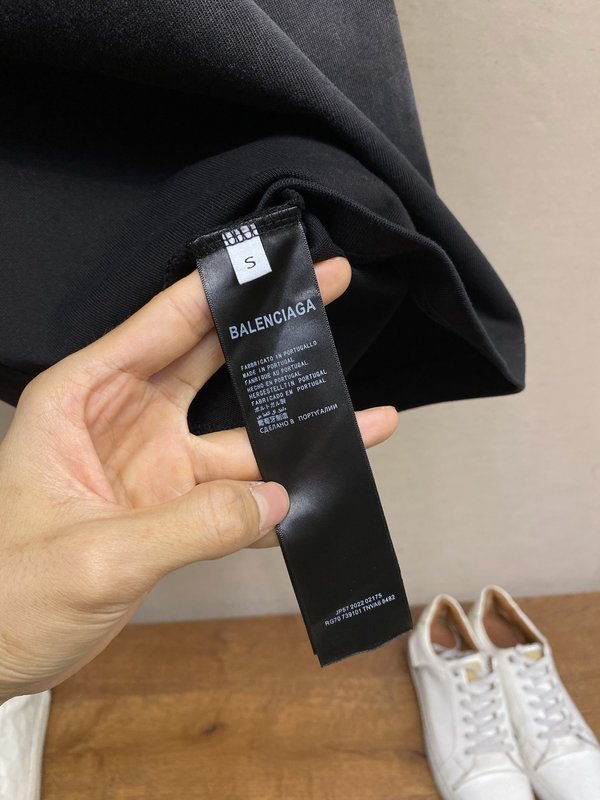 발렌시아가 워싱 빈티지 프린팅 루즈핏 티셔츠 001-207221