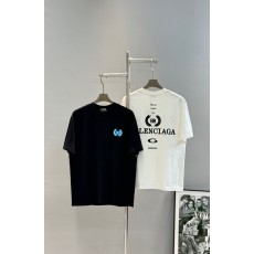 발렌시아가 유니섹스 자수 로고 티셔츠 001-207254