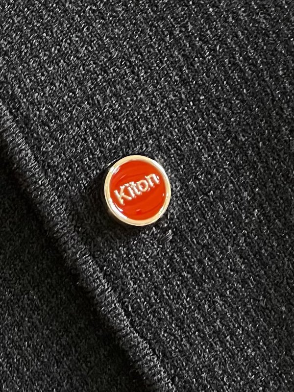 Kiton 3 버튼 라펠 니트 긴팔 스웨터 001-207851