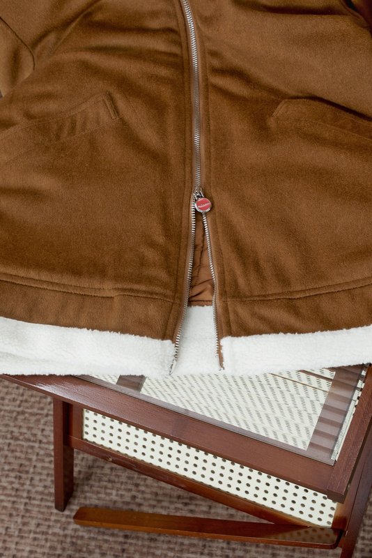 Kiton 남성 울 혼방 캐시미어 셔츠 칼라 패딩 자켓 001-207883