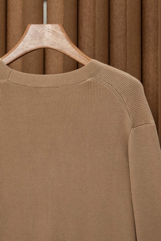 Kiton 남성 V 넥 코튼 카디건 니트 001-207894