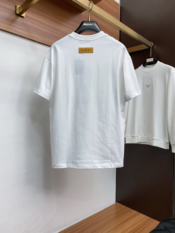 루이비통 남성 순면 라운드넥 반팔 티셔츠 001-207959