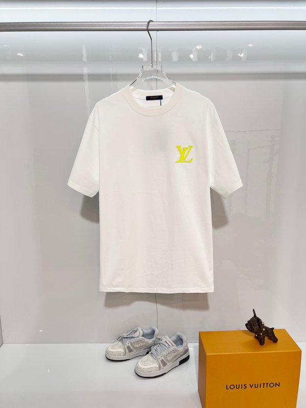 루이비통 면 라운드넥 반팔 티셔츠 001-208298