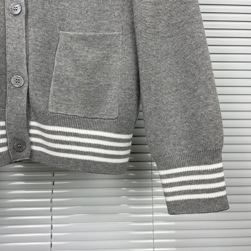톰브라운 강아지 자수 스트라이프 카드건 001-208618