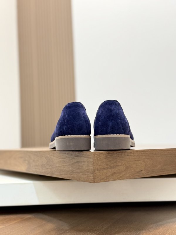 Brunello Cucinelli 스웨이드 로퍼 001-209593
