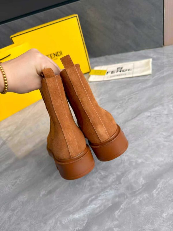 펜디 두꺼운 밑단 앵클부츠 001-212901