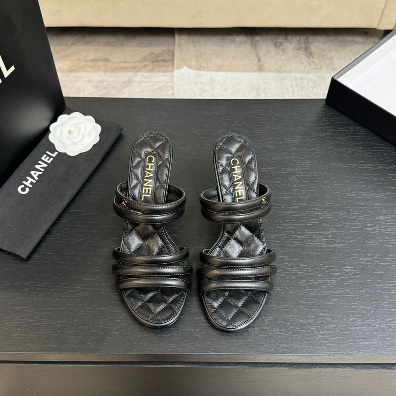 샤넬 더블 C 스트랩 힐 샌들 001-213042