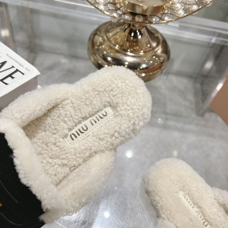 미우미우 울 로퍼 빈티지 패션 슬리퍼 001-213532