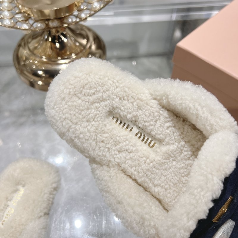 미우미우 울 로퍼 빈티지 패션 슬리퍼 001-213539