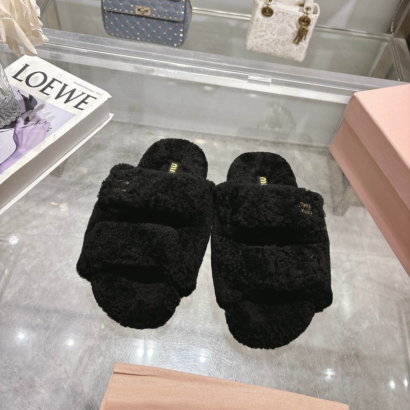 MIUMIU 클래식 가을 겨울 레터 퍼 슬리퍼 001-213680