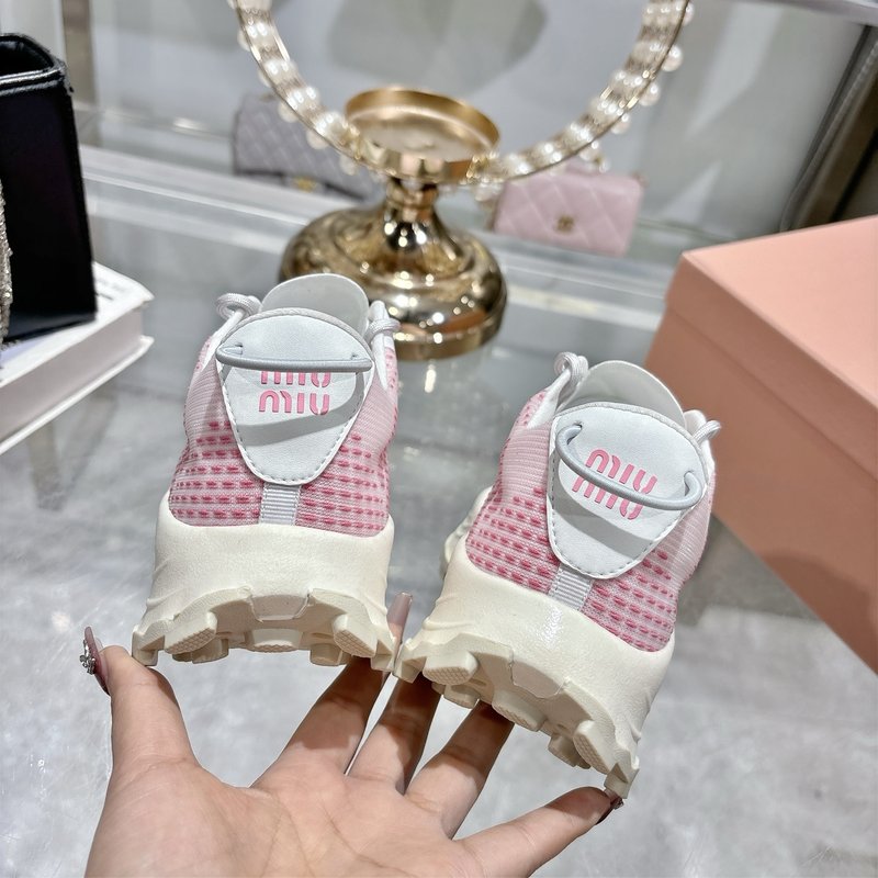 미우미우 메쉬 플랫폼 트레이닝 캐주얼 운동화 001-213718
