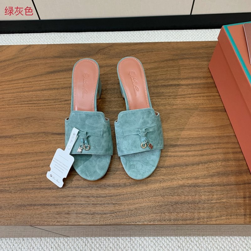로로피아나 양피 미들힐 슬리퍼 001-213794