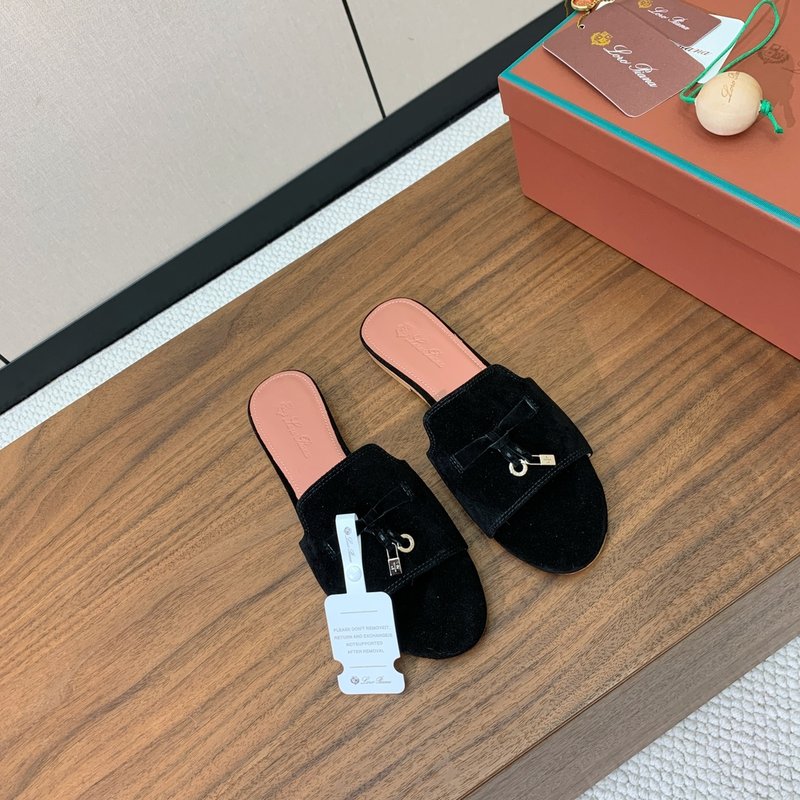 스웨이드 플랫 샌들 001-213810