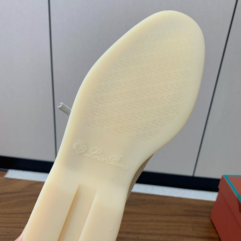 로로 피아나 캐시미어 스트랩 로퍼 001-213894