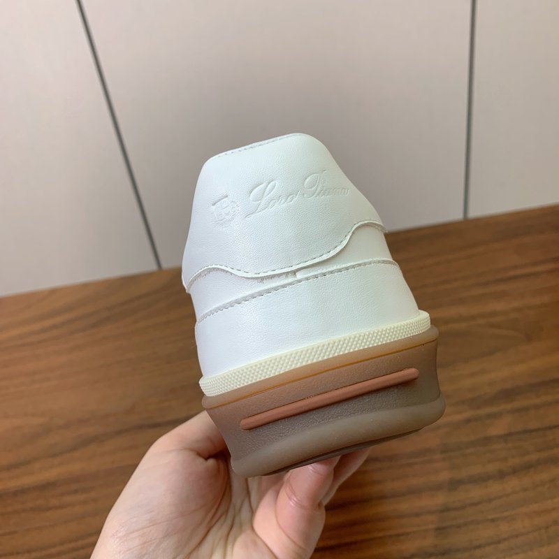 로로 피아나 커플 독일군 훈련화 001-213904