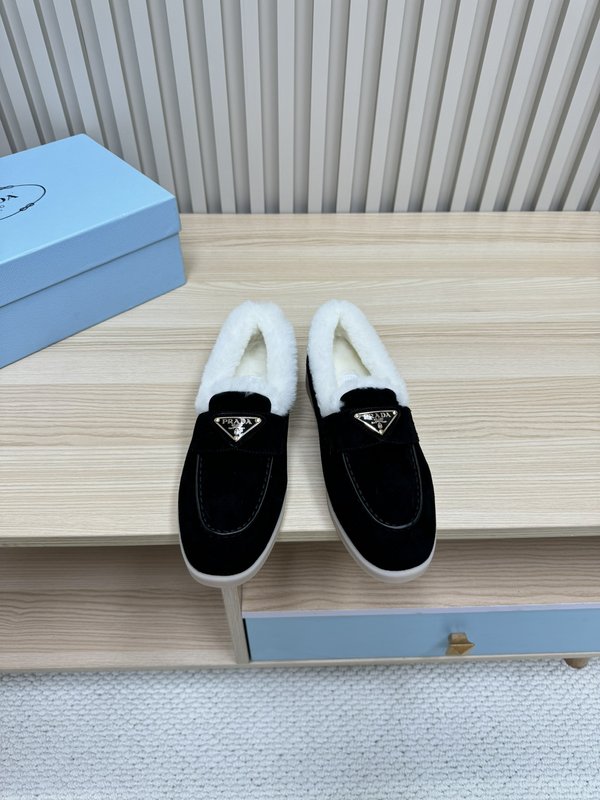 프라다 가을 겨울 울 칼라 로퍼 001-214088