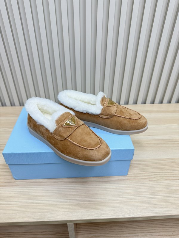 프라다 가을 겨울 울 칼라 로퍼 001-214089