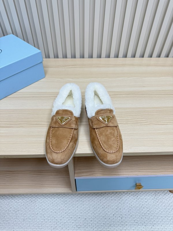 프라다 가을 겨울 울 칼라 로퍼 001-214089