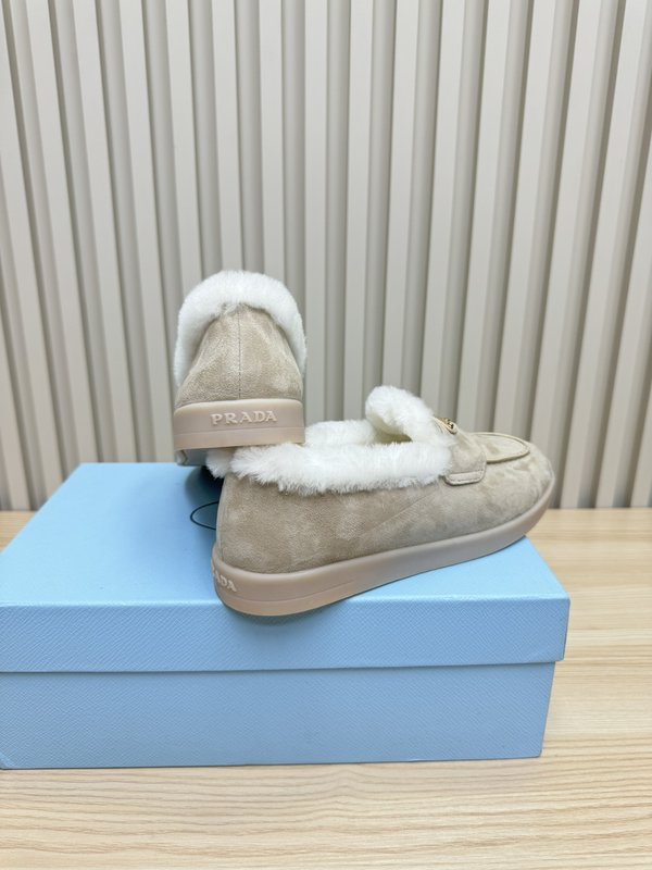 프라다 가을 겨울 울 칼라 로퍼 001-214090