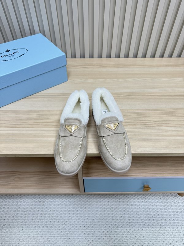 프라다 가을 겨울 울 칼라 로퍼 001-214090