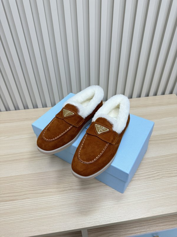 프라다 가을 겨울 울 칼라 로퍼 001-214092
