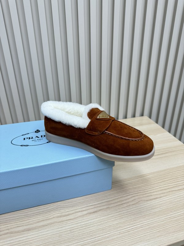 프라다 가을 겨울 울 칼라 로퍼 001-214092