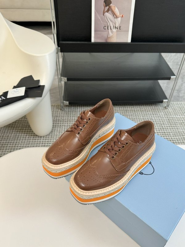 프라다 두꺼운 밑단 레이스 구멍 브로구 플랫폼 슈즈 001-214133