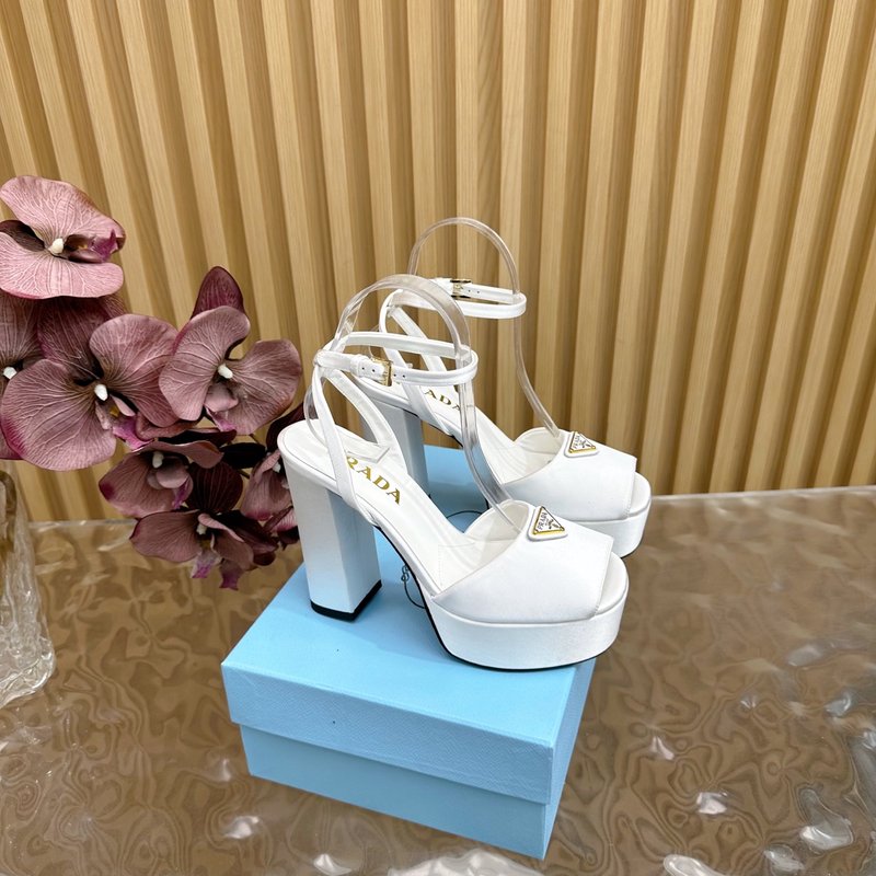 프라다 굵은 힐 플랫폼 라인스톤 하이힐 샌들 001-214190