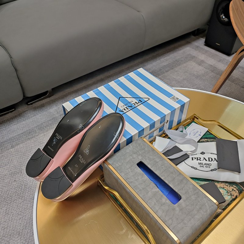 프라다 레트로 컬러 매칭 플랫 슈즈 001-214192