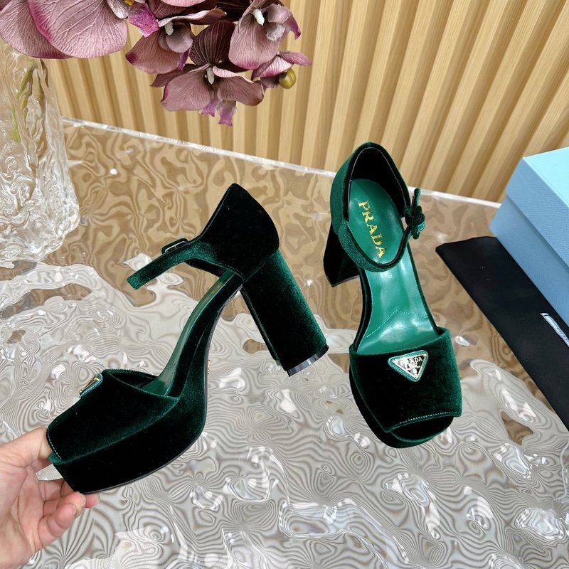 프라다 벨벳 라인스톤 굽 높은 힐 001-214203