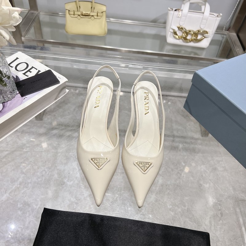 프라다 뾰족한 발가락 페이던트 하이힐 샌들 001-214235