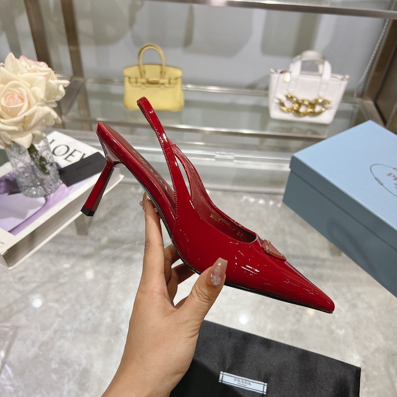프라다 뾰족한 발가락 페이던트 하이힐 샌들 001-214248