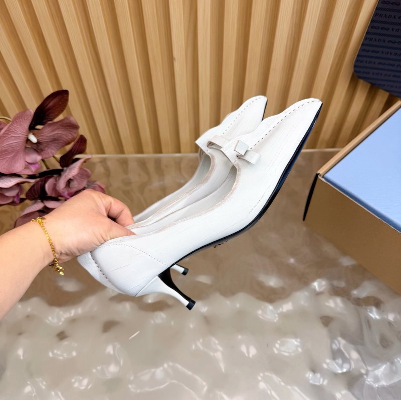 프라다 뾰족한 발끝 빈티지 하이힐 001-214327