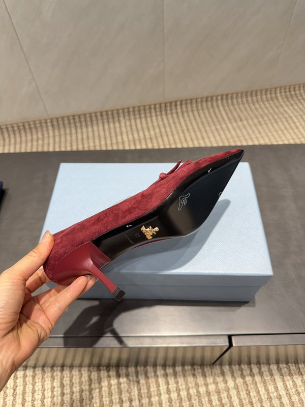 프라다 뾰족코 캐시어 하이힐 펌프스 001-214367