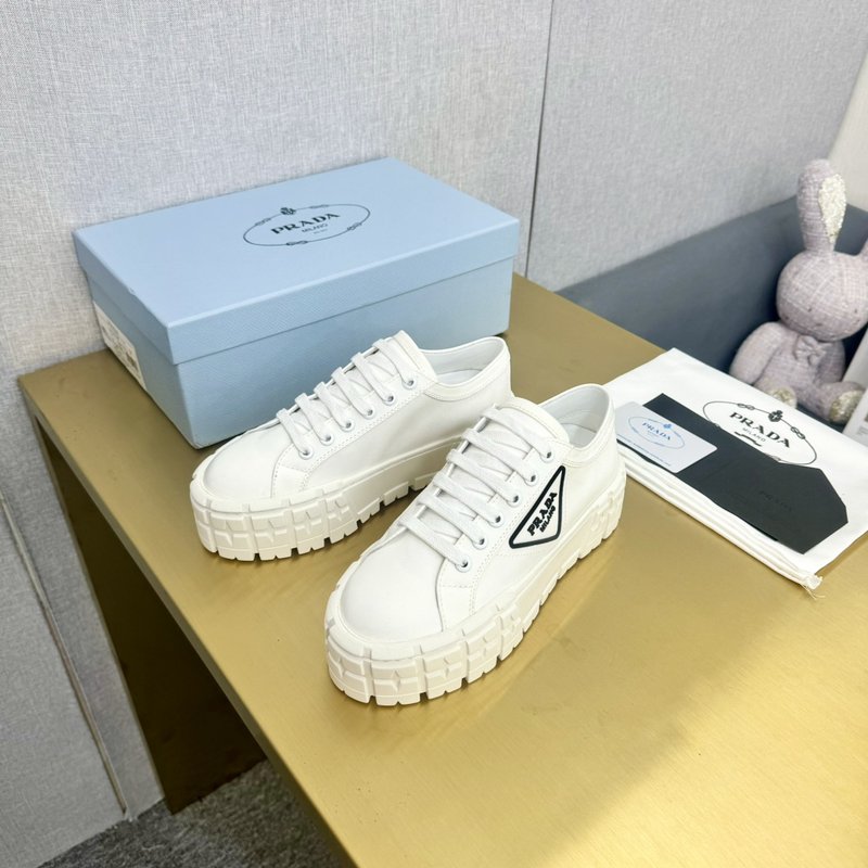 프라다 로고 프린트 두꺼운 밑단 캔버스 캐주얼 슈즈 001-214402