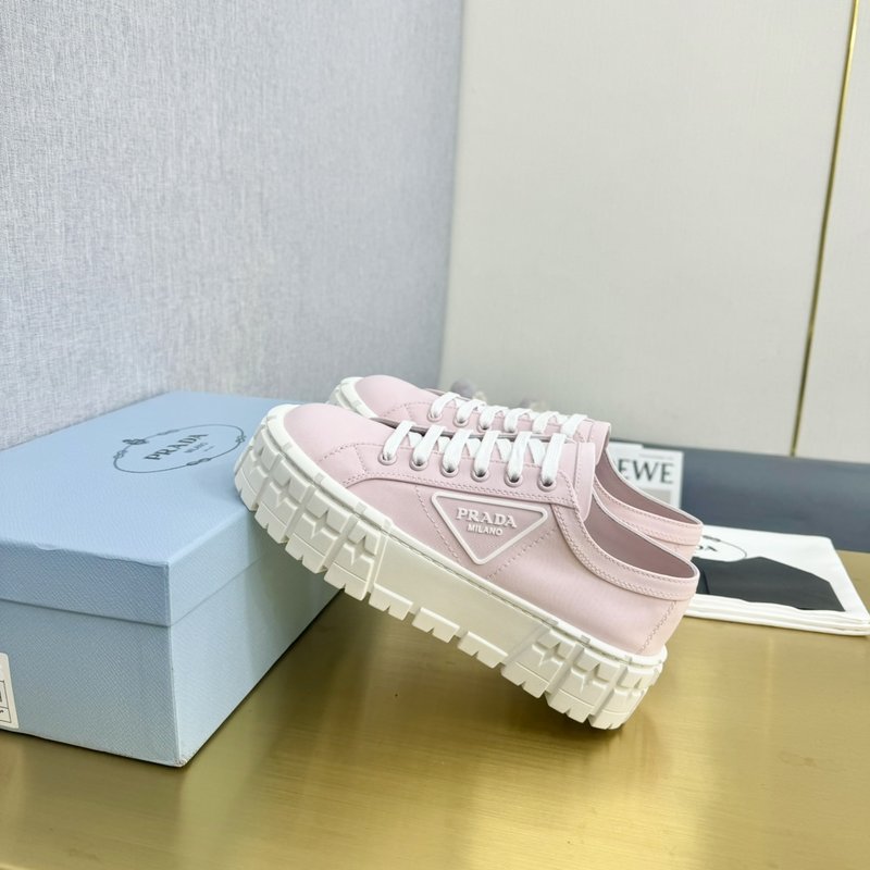 프라다 로고 프린트 두꺼운 밑창 캔버스 캐주얼 슈즈 001-214403
