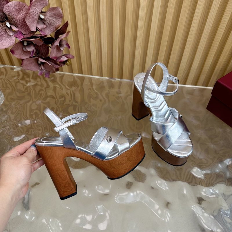 구찌 봄여름 우드 플랫폼 굽 높은 샌들 001-214535