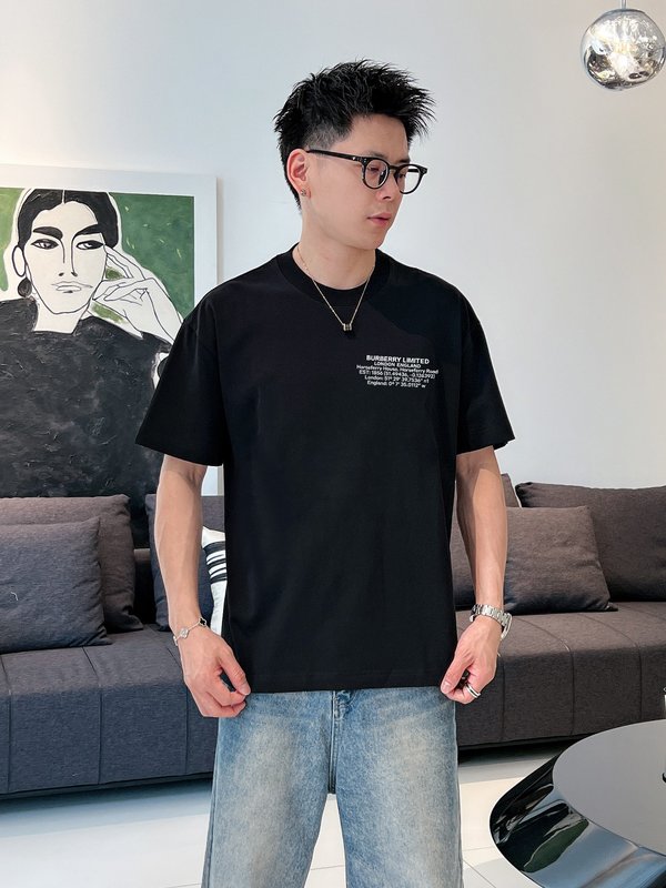 버버리 신상 반팔 라운드 티셔츠 001-215086
