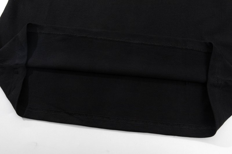 버버리 로고 자수 라운드넥 면 반팔 티셔츠 001-215098