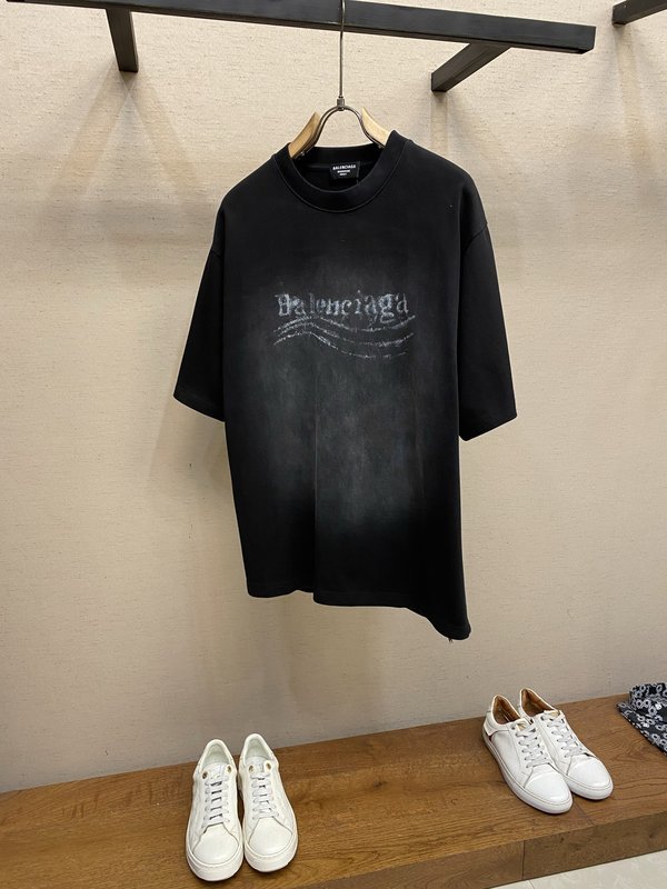 발렌시아가 워싱 빈티지 프린팅 루즈핏 티셔츠 001-215255