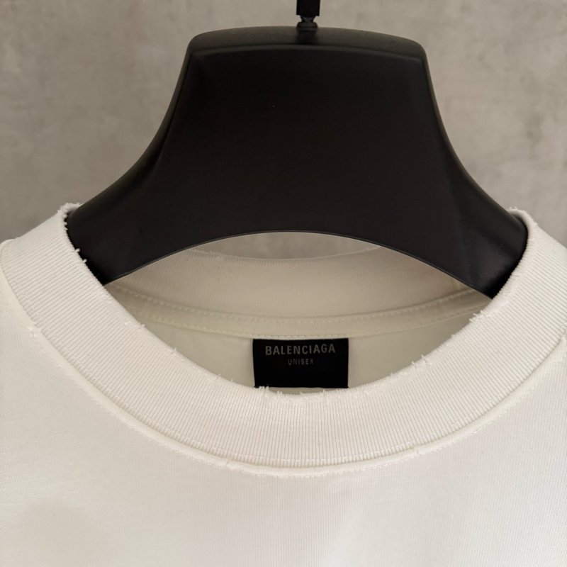 발렌시아가 자수 반팔 티셔츠 001-215299